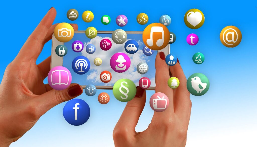 5 Quick Secrets to get more Customers Online right Now in 2021! 6 How to get more customers online - social media-2