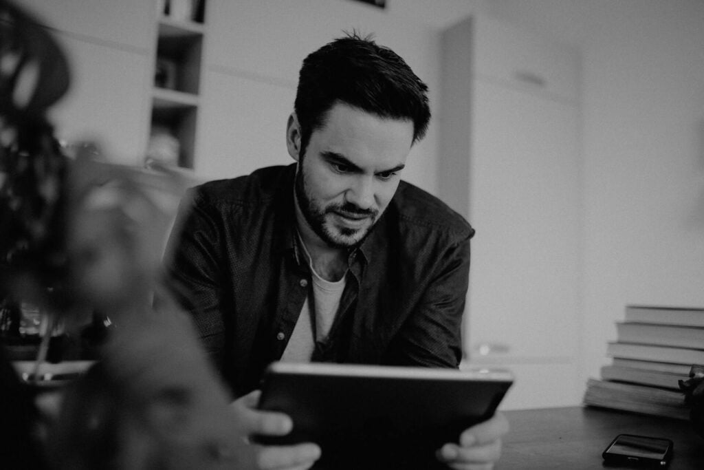 Can You Build A Website With WordPress Without Hosting? 9 WordPress Limitations on Website Monetization