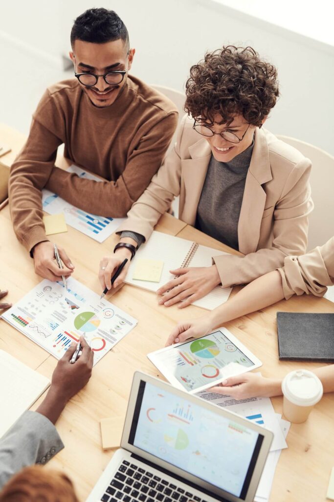 How to Plan a Website Layout to Maximize Social Media for Small Businesses 1 How to plan a website layout to maximize social media for small businesses